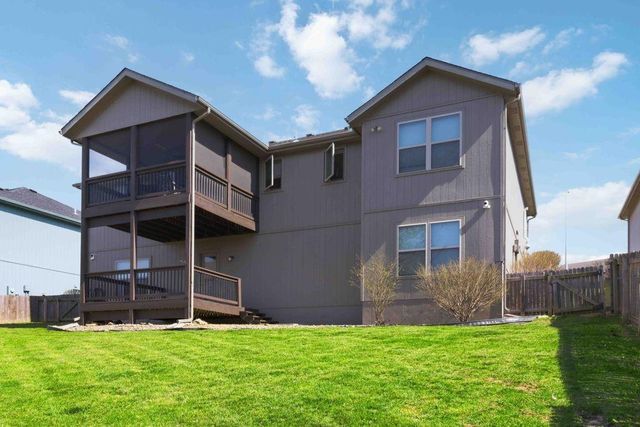 11104 N Belleview Avenue, Kansas City, MO 64155