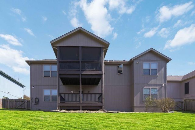 11104 N Belleview Avenue, Kansas City, MO 64155