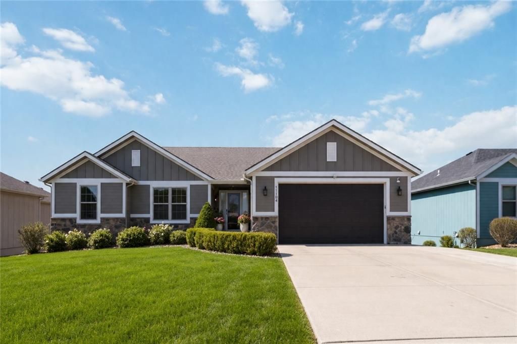 11104 N Belleview Avenue, Kansas City, MO 64155