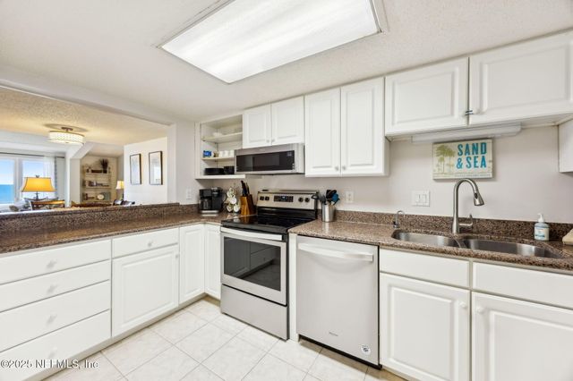 1334 SHIPWATCH Circle 1334, Fernandina Beach, FL 32034