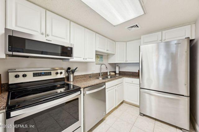 1334 SHIPWATCH Circle 1334, Fernandina Beach, FL 32034