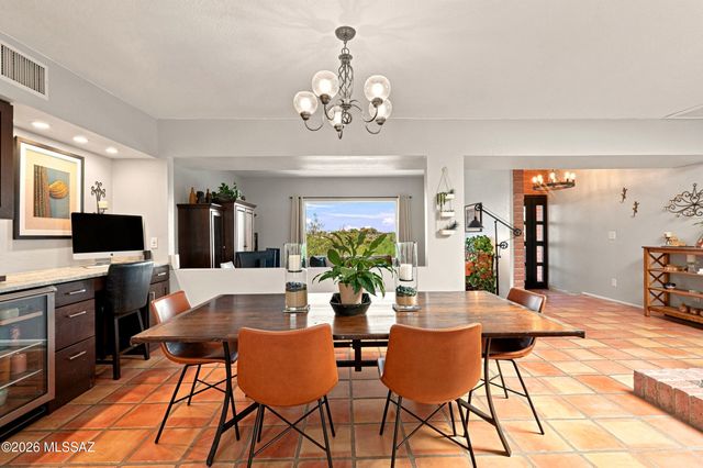 4961 W Placita De Los Vientos, Tucson, AZ 85745