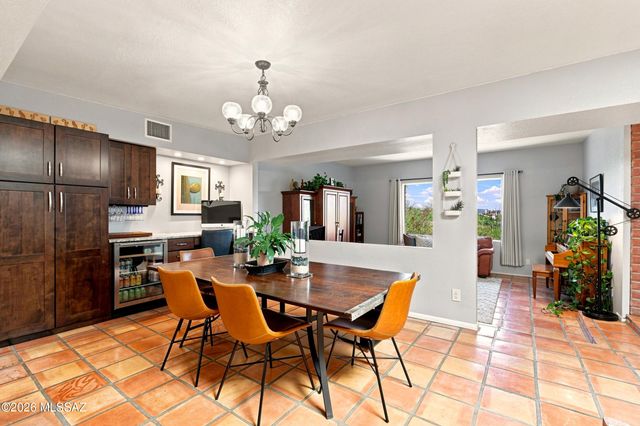 4961 W Placita De Los Vientos, Tucson, AZ 85745
