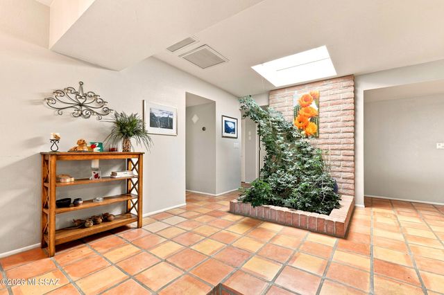 4961 W Placita De Los Vientos, Tucson, AZ 85745