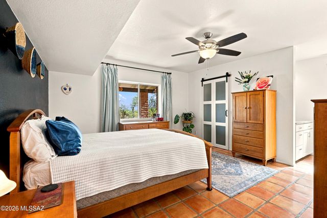 4961 W Placita De Los Vientos, Tucson, AZ 85745