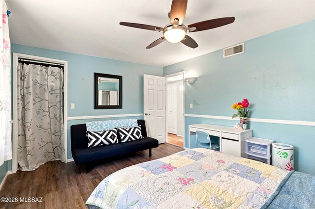 4961 W Placita De Los Vientos, Tucson, AZ 85745