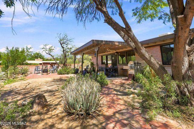 4961 W Placita De Los Vientos, Tucson, AZ 85745