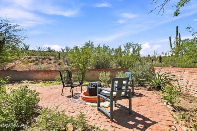 4961 W Placita De Los Vientos, Tucson, AZ 85745