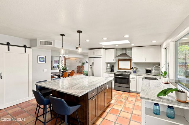4961 W Placita De Los Vientos, Tucson, AZ 85745