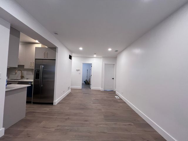 6508 N Richmond Street 1B, Chicago, IL 60645