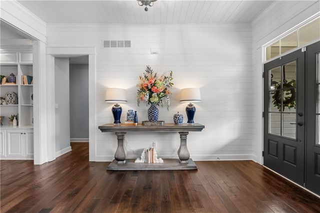 131 Anchor Drive, Lake Tapawingo, MO 64015