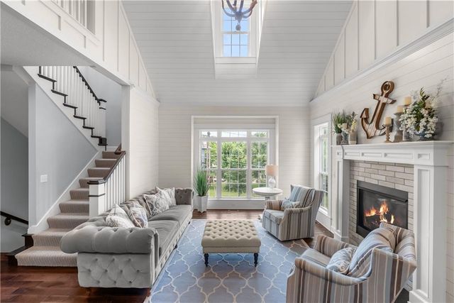 131 Anchor Drive, Lake Tapawingo, MO 64015