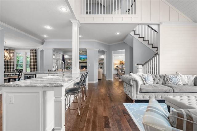 131 Anchor Drive, Lake Tapawingo, MO 64015