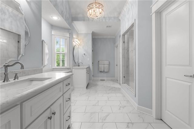 131 Anchor Drive, Lake Tapawingo, MO 64015