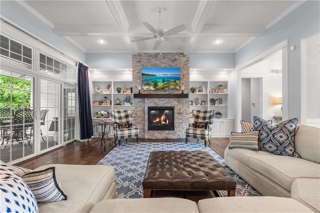 131 Anchor Drive, Lake Tapawingo, MO 64015