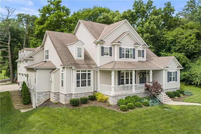 131 Anchor Drive, Lake Tapawingo, MO 64015