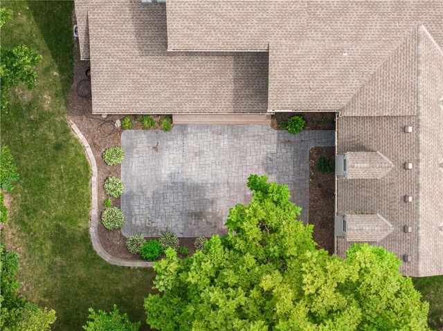 131 Anchor Drive, Lake Tapawingo, MO 64015