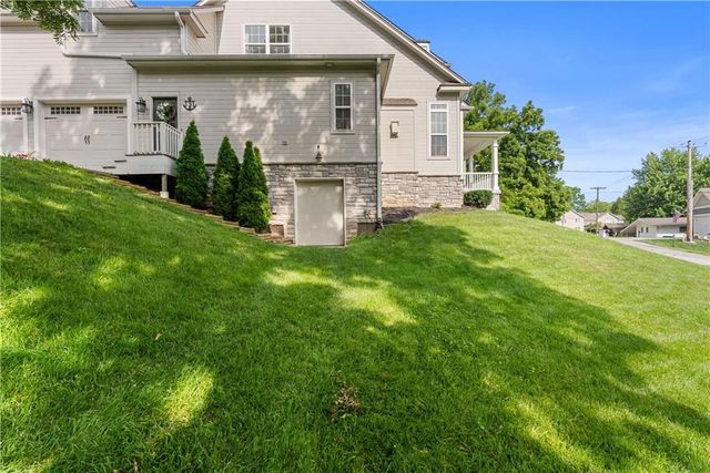 131 Anchor Drive, Lake Tapawingo, MO 64015