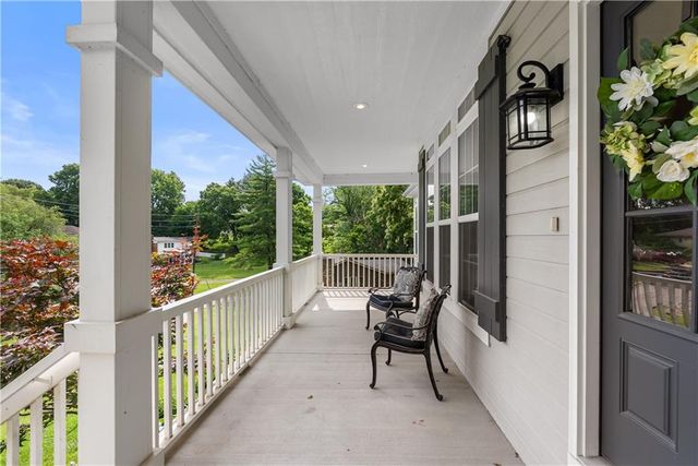 131 Anchor Drive, Lake Tapawingo, MO 64015