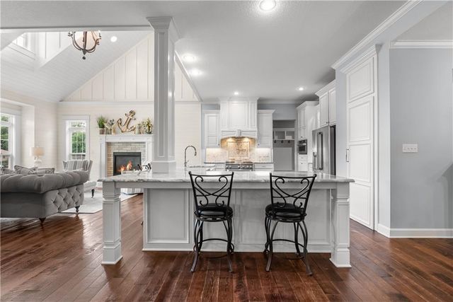 131 Anchor Drive, Lake Tapawingo, MO 64015
