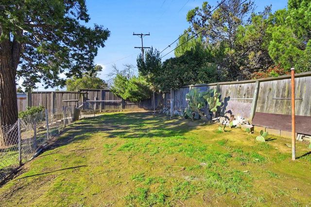 426 La Jolla St, Vallejo, CA 94591