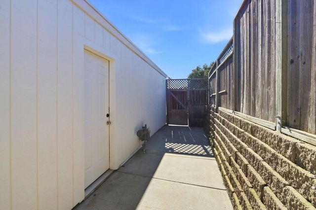 426 La Jolla St, Vallejo, CA 94591