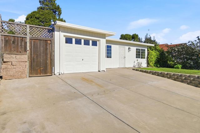 426 La Jolla St, Vallejo, CA 94591