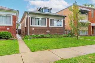 2541 N Mont Clare Avenue, Chicago, IL 60707