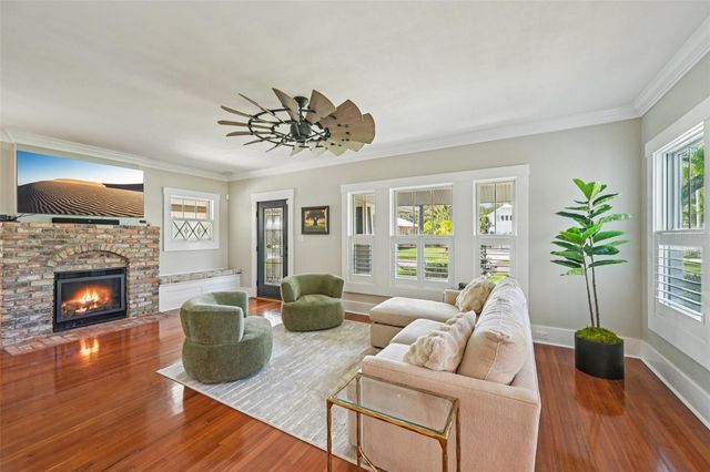 207 23RD STREET W, Bradenton, FL 34205