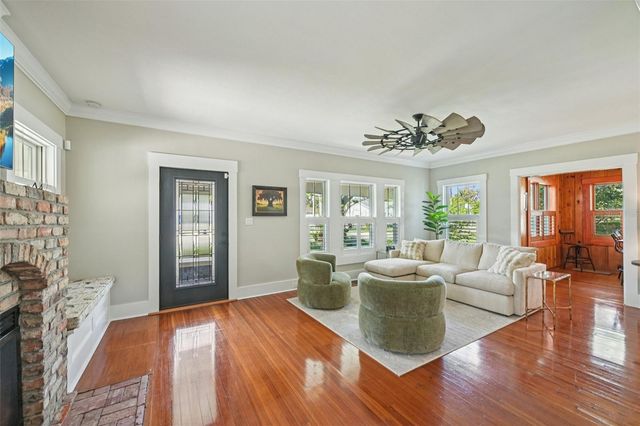 207 23RD STREET W, Bradenton, FL 34205