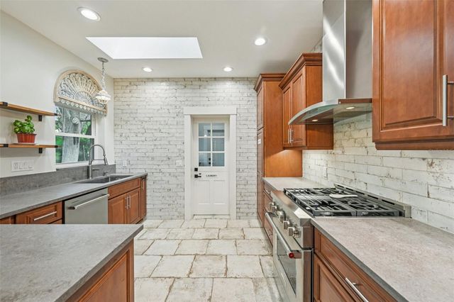 207 23RD STREET W, Bradenton, FL 34205