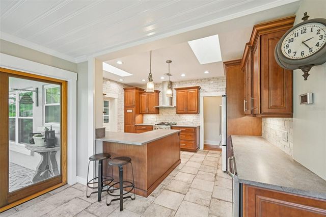 207 23RD STREET W, Bradenton, FL 34205