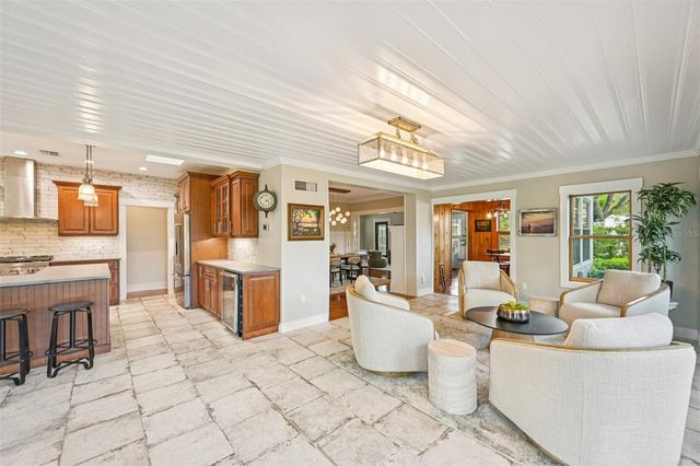 207 23RD STREET W, Bradenton, FL 34205