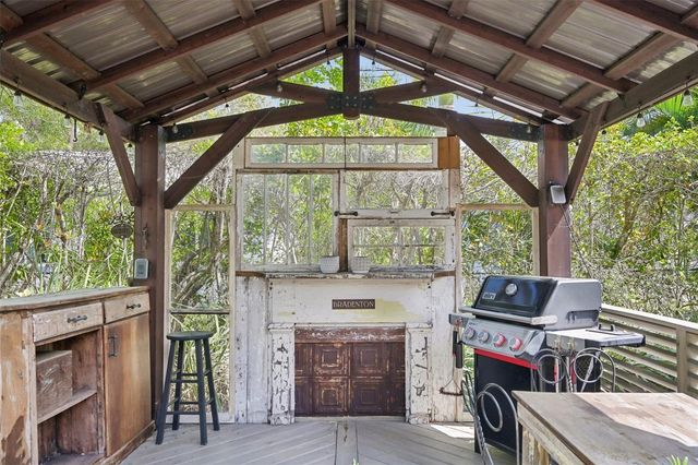 207 23RD STREET W, Bradenton, FL 34205