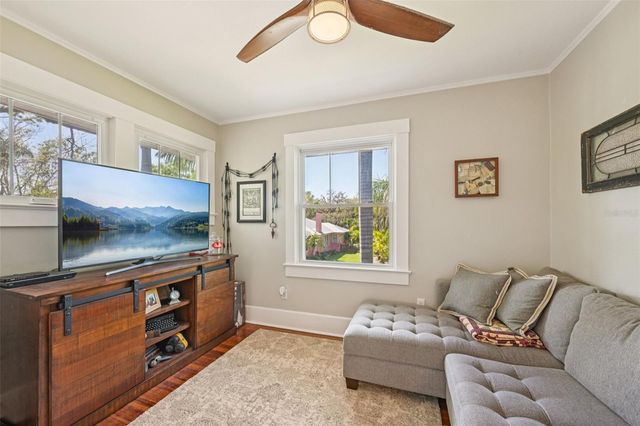 207 23RD STREET W, Bradenton, FL 34205