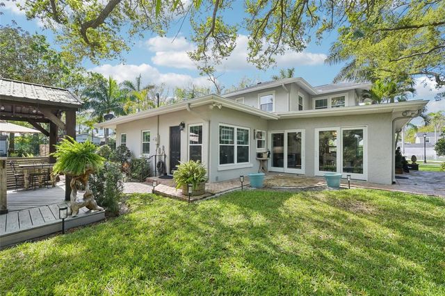 207 23RD STREET W, Bradenton, FL 34205