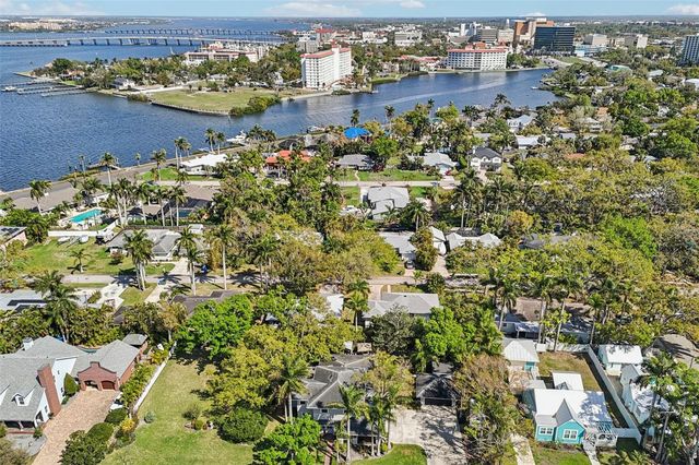 207 23RD STREET W, Bradenton, FL 34205