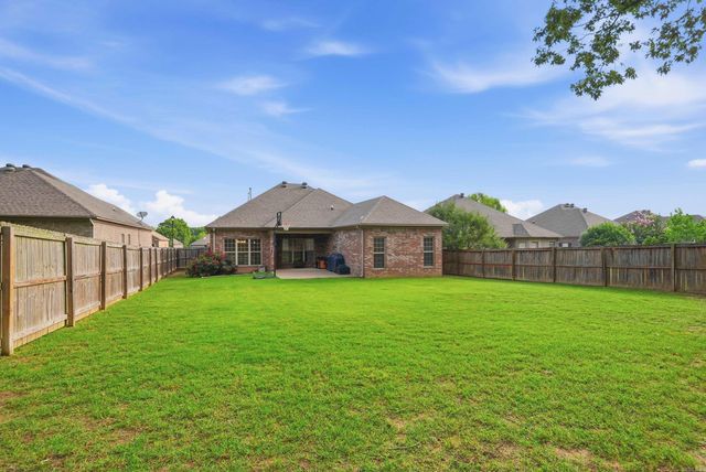 77 Oak Tree Circle, Conway, AR 72032