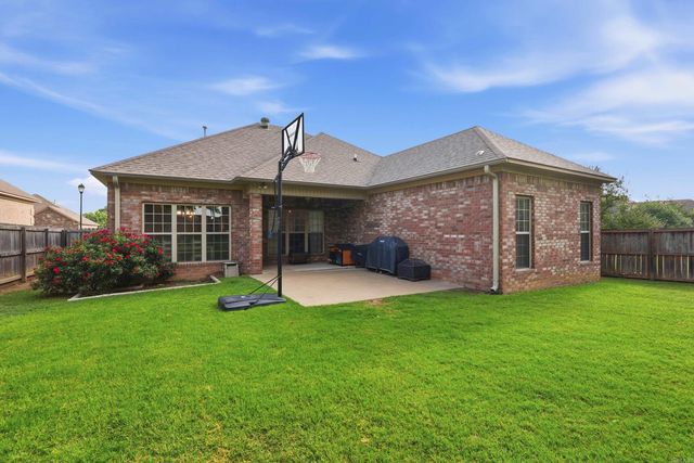 77 Oak Tree Circle, Conway, AR 72032