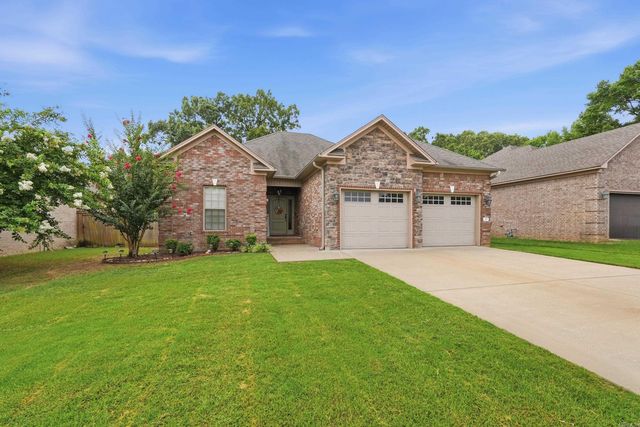 77 Oak Tree Circle, Conway, AR 72032