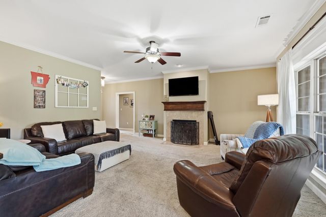 77 Oak Tree Circle, Conway, AR 72032