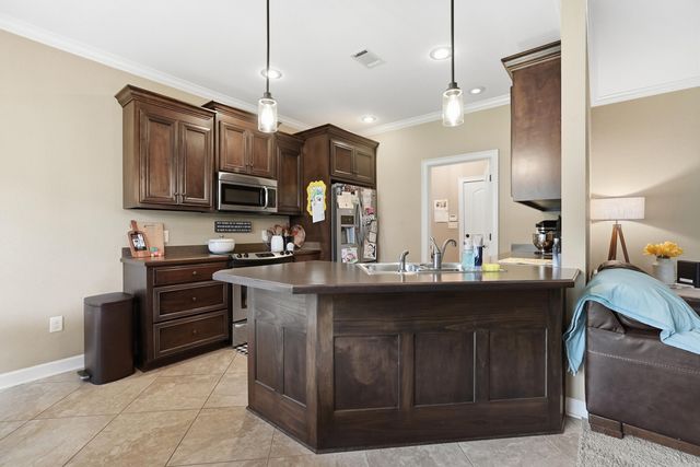 77 Oak Tree Circle, Conway, AR 72032