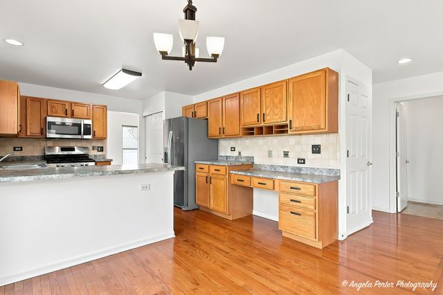 10570 Wing Pointe Drive, Huntley, IL 60142