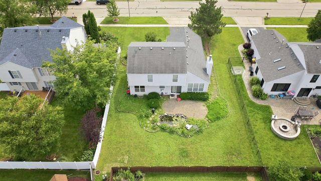 10570 Wing Pointe Drive, Huntley, IL 60142
