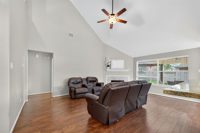 12842 Cooper Breaks Drive, Humble, TX 77346