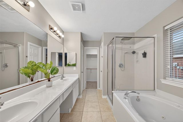 12842 Cooper Breaks Drive, Humble, TX 77346