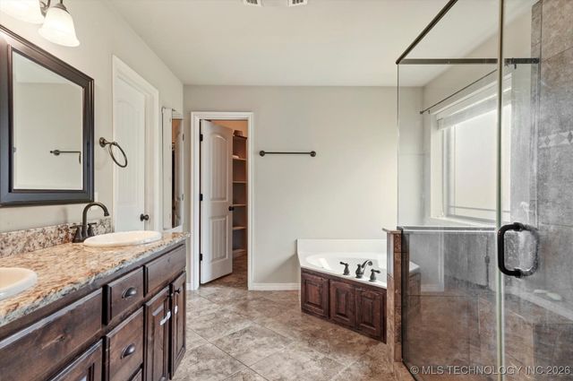 7308 E Louisville Street, Broken Arrow, OK 74014