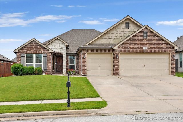 7308 E Louisville Street, Broken Arrow, OK 74014