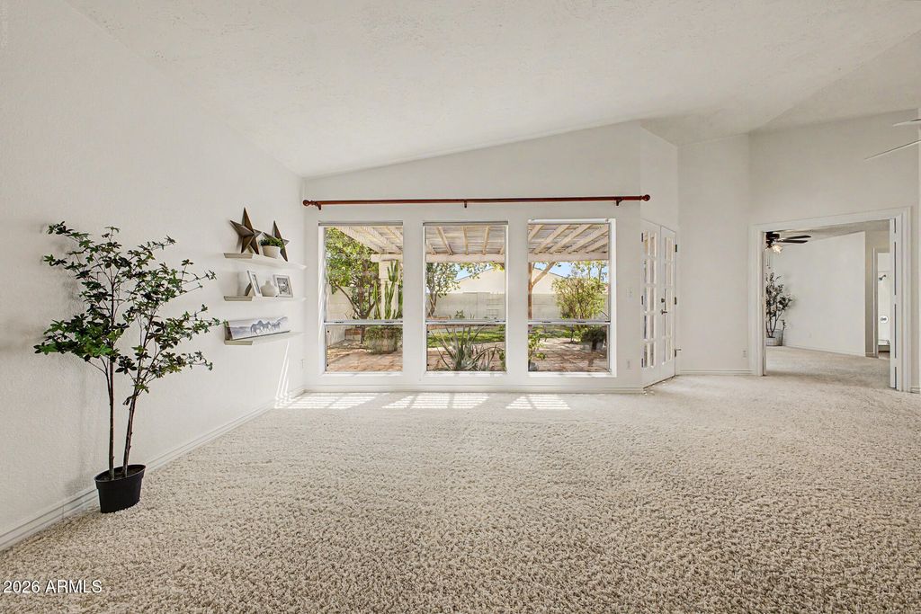 601 W FELLARS Drive, Phoenix, AZ 85023 — photo 4