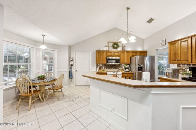 97535 PIRATES POINT Road, Yulee, FL 32097